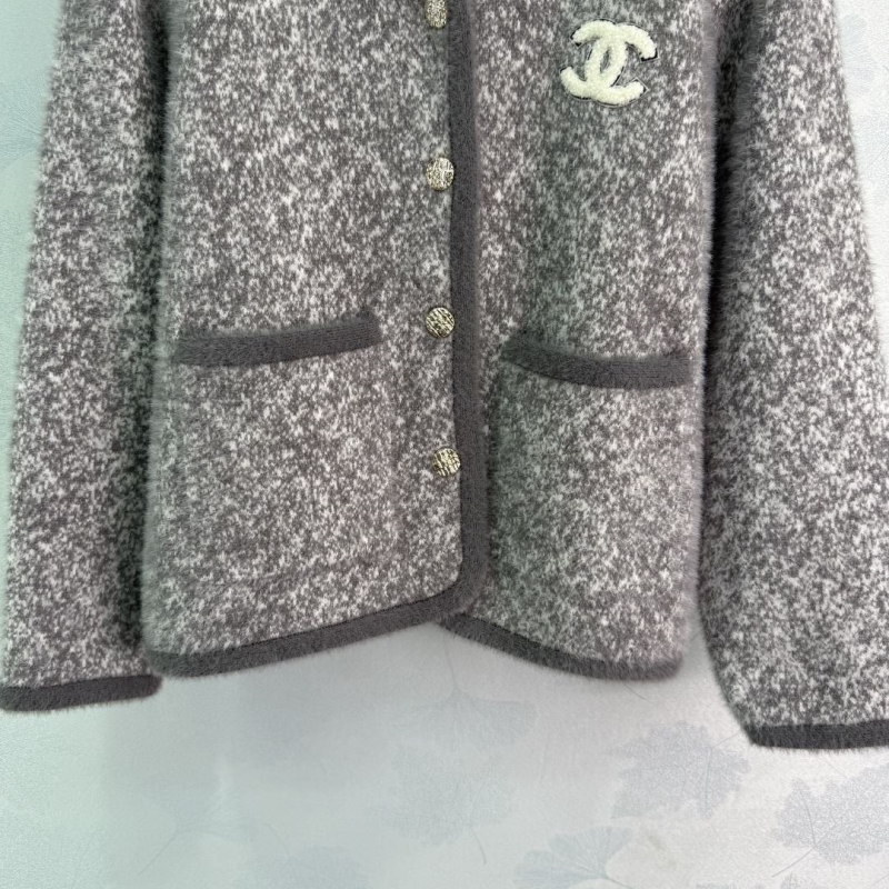 Ch**el outwear